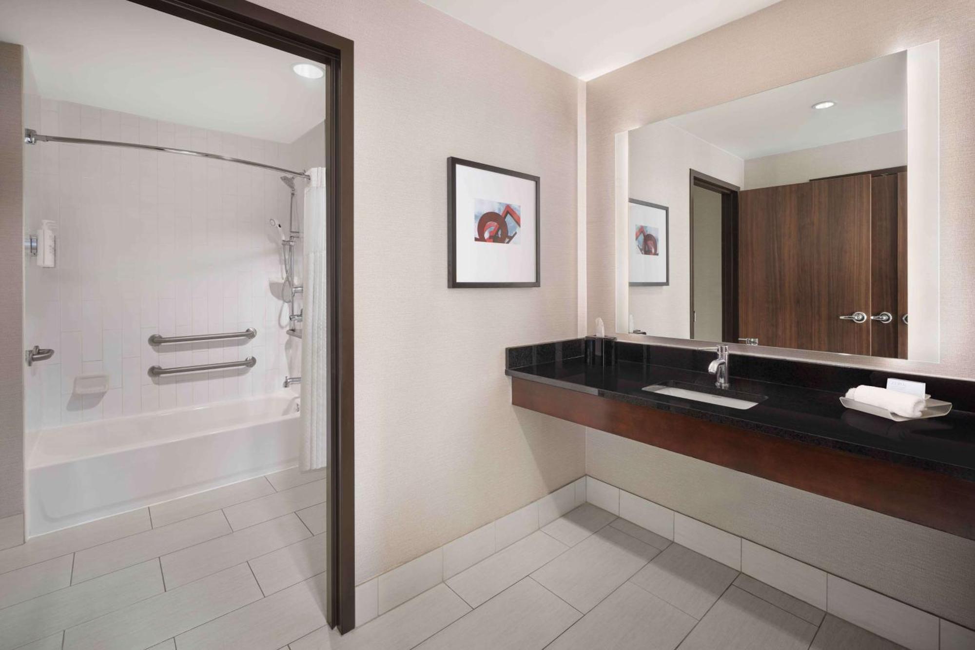 Homewood Suites- Denver Downtown Convention Center Екстериор снимка